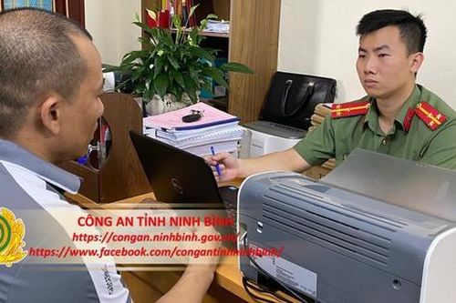 Ninh Bình: Đối tượng truy nã ra đầu thú sau thời gian trốn ở Campuchia