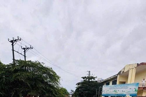 Mưa lũ ngập lụt: Trường học tan hoang, học sinh phải nghỉ học