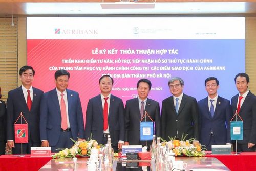 Agribank tiên phong mô hình '3 bên – 1 điểm chạm' đưa dịch vụ công đến gần người dân