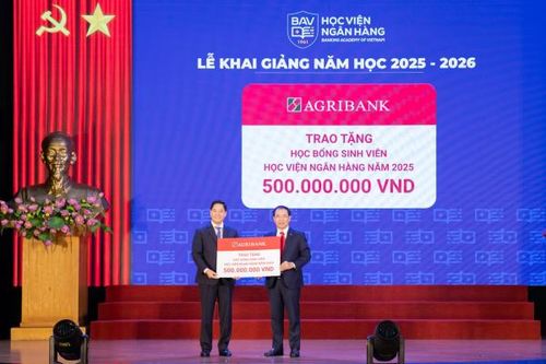 Agribank đồng hành cùng chuỗi sự kiện 'Chào tân sinh viên 2025'