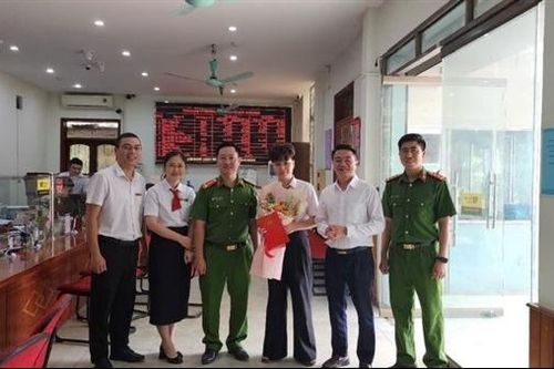 Agribank Chi nhánh Văn Bàn kịp thời ngăn chặn vụ lừa đảo chuyển 100 triệu đồng