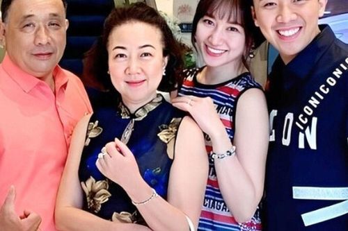 Hari Won tung tin nhắn nói chuyện với phụ huynh Trấn Thành, đối đáp bố chồng như bạn bè