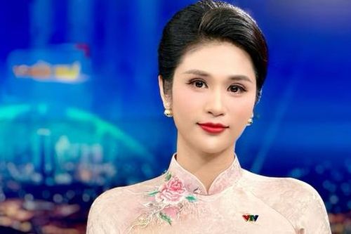 Giữa tranh cãi 'nói nhịu' trong bản tin Thời sự 19h, BTV Minh Trang lên tiếng