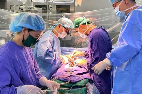 2 bệnh nhân mắc bệnh lý van tim nhiều năm may mắn được hồi sinh