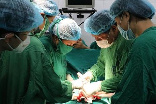 Phụ cấp mổ, tiền trực của hàng trăm nghìn nhân viên y tế sẽ tăng gần gấp 3 lần hiện tại?