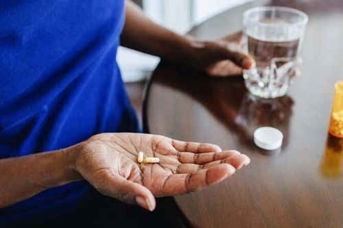 Cảnh báo các bệnh thường gặp ở đường tiêu hóa sau mưa lũ và cách dùng thuốc đúng