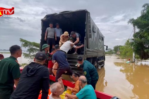 Công an Hà Nội phối hợp sơ tán, di dời dân vùng hạ lưu sông Cầu