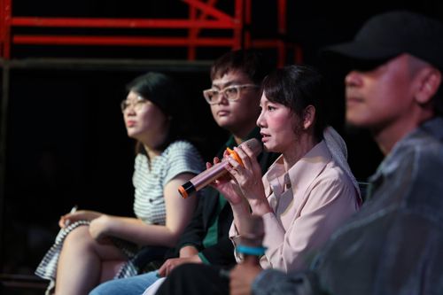 Nhạc kịch đương đại 'Ảo quan': Cuộc chơi nghệ thuật đầy táo bạo của NSND Mỹ Uyên và Chinh Ba