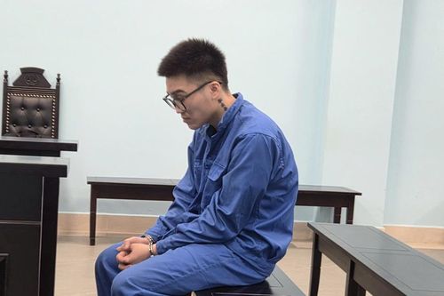 Hai nam thanh niên lĩnh án tù vì cùng muốn được quan hệ tình cảm với một cô gái trẻ