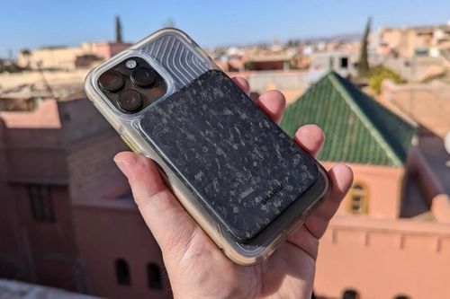 Đừng sạc pin iPhone theo cách này