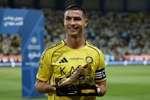 Bước đột phá giúp Ronaldo thành tỷ phú bóng đá