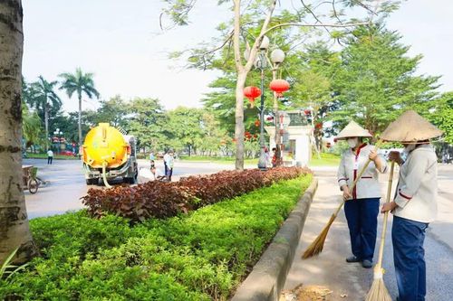 Hà Nội và nỗ lực đảm bảo vệ sinh môi trường sau bão