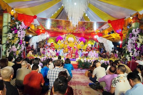 Liên hoan diễn xướng hầu Thánh - điểm nhấn của Lễ hội mùa thu Côn Sơn - Kiếp Bạc