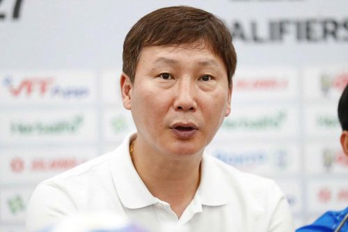 HLV Kim Sang-sik: Toàn đội sẽ cố gắng tối đa trong ba trận còn lại
