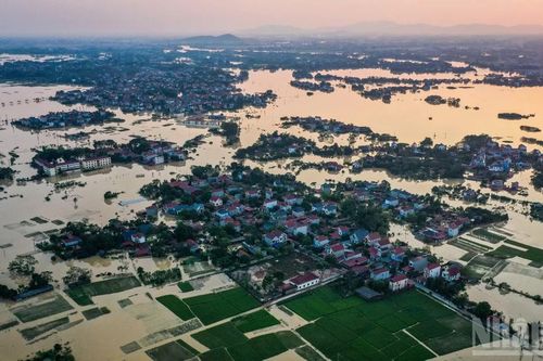 Lũ lớn ở Bắc Ninh vượt kỷ lục, nỗ lực cứu trợ người dân