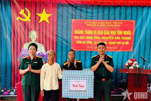Trường Sĩ quan Pháo binh tổ chức lễ khánh thành và bàn giao 'Nhà tình nghĩa'