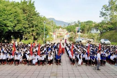 Tuyên truyền pháp luật cho hơn 700 học sinh trường THPT Nam Trà My