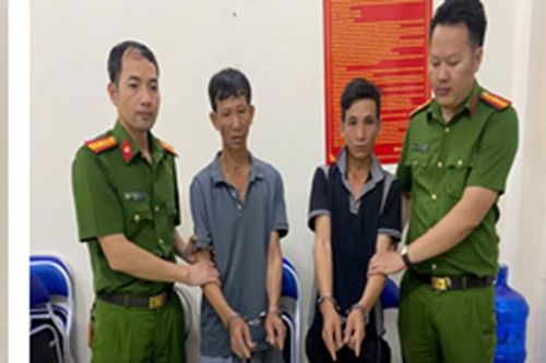 Khám nhà, Công an Lai Châu phát hiện hai bố con tàng trữ ma túy