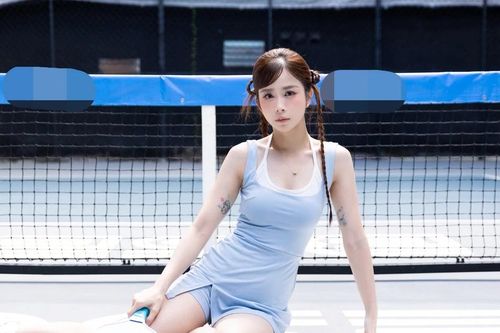 'Hot girl Taekwondo' Châu Tuyết Vân cực thần thái làm quen với pickleball