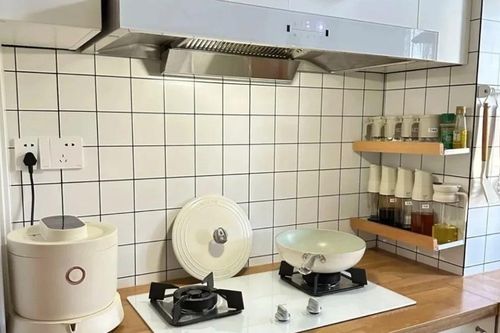 Căn bếp hơn 3m2 sắp xếp đỉnh cao khiến cộng đồng mạng trầm trồ