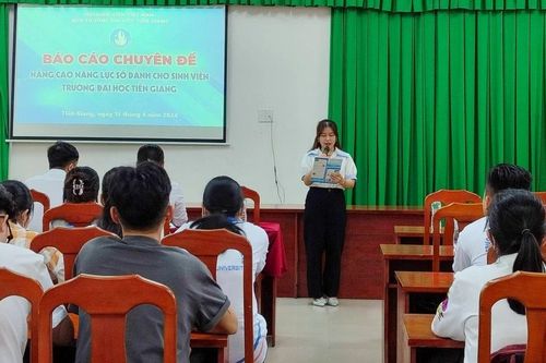 Phát triển 'năng lực số' cho sinh viên: 'Chìa khóa vàng' trong kỷ nguyên số