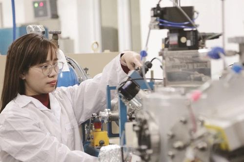 Gỡ điểm nghẽn để thu hút người tài