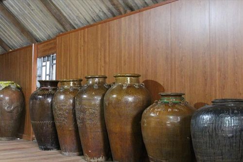 Chiêm ngưỡng 'kho báu' văn hóa trong những ngôi nhà dài