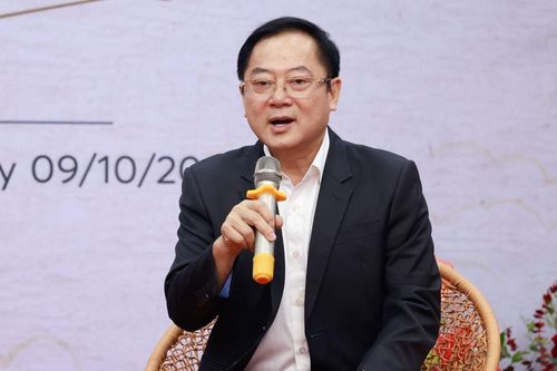 Nhà báo Lê Xuân Sơn ra mắt cùng lúc 3 cuốn sách