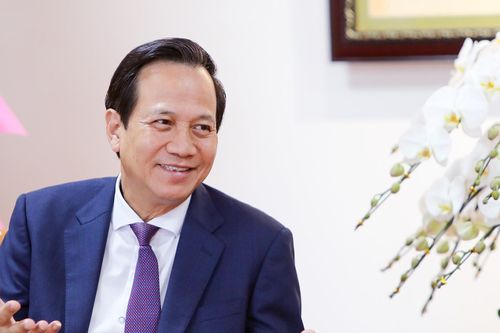 Bộ trưởng Đào Ngọc Dung gặp đại diện thường trú Tòa thánh Vatican tại Việt Nam