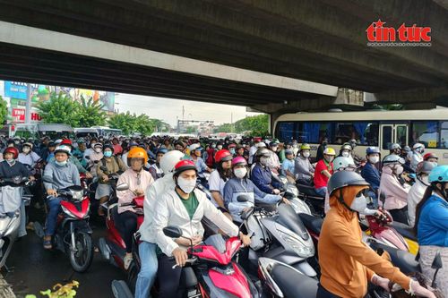 TP Hồ Chí Minh không cấm đăng ký mới xe máy sử dụng xăng trong khu trung tâm