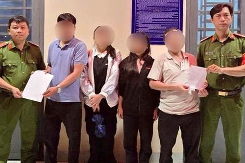 2 nữ sinh tìm đường sang Campuchia để 'chứng minh vô tội'