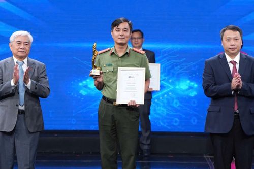 Thượng tá công an được VDA 2025 vinh danh nói về kế hoạch ứng dụng công nghệ tại sân bay thông minh