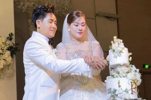 Đám cưới nam ca sĩ Việt gây chú ý: Cô dâu rất quen mặt, xuất hiện 2 'khách mời' quá đặc biệt