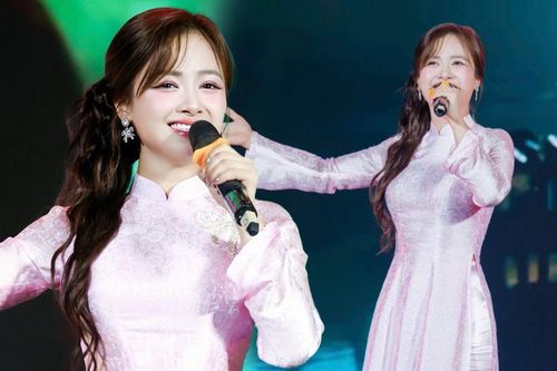 Chỉ vỏn vẹn vài giây nhưng Dương Hoàng Yến lại khiến cả sự kiện phải 'đứng hình'