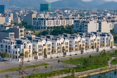 Ba 'gọng kìm' siết giá nhà đất, nhưng đâu là giải pháp căn cơ?