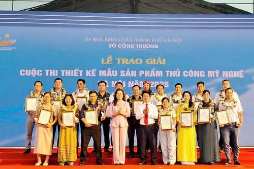 Trao giải cuộc thi thiết kế mẫu sản phẩm thủ công mỹ nghệ Hà Nội 2025