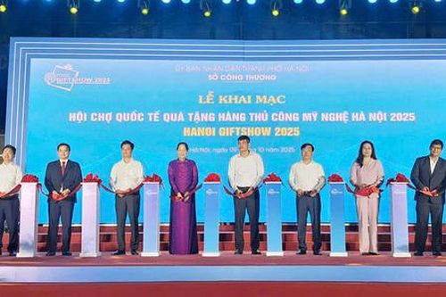 Khai mạc Hội chợ quốc tế Quà tặng hàng thủ công mỹ nghệ Hà Nội 2025