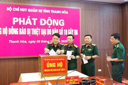 Bộ CHQS tỉnh phát động ủng hộ đồng bào bị thiệt hại do bão số 10
