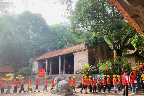 Khu di tích Quốc gia đặc biệt Đền Bà Triệu khẩn trương khắc phục hậu quả do mưa bão để đón khách trở lại