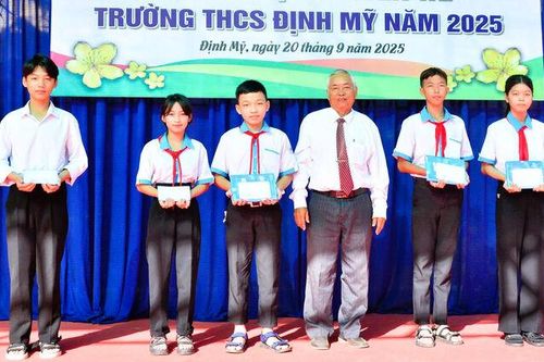 Khuyến học toàn diện dưới mái trường quê