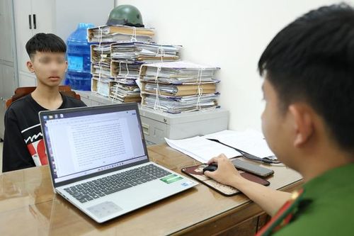 Bắt nhanh 2 đối tượng trộm vé số ở phường Long Xuyên