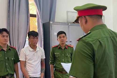 Khởi tố thanh niên giết người chỉ vì nghĩ bị nhìn đểu