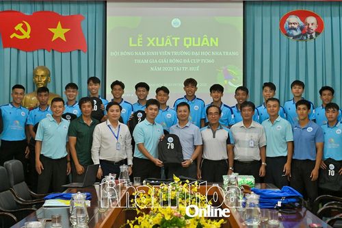 Lễ xuất quân Đội bóng nam sinh viên Trường Đại học Nha Trang tham gia Cúp TV360