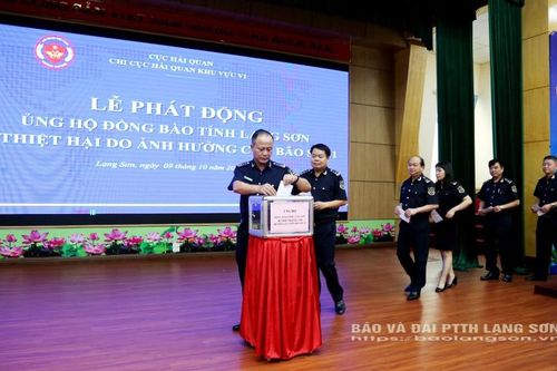 Chi cục Hải quan khu vực VI: Quyên góp 100 triệu đồng ủng hộ đồng bào tỉnh Lạng Sơn bị thiệt hại do cơn bão số 11