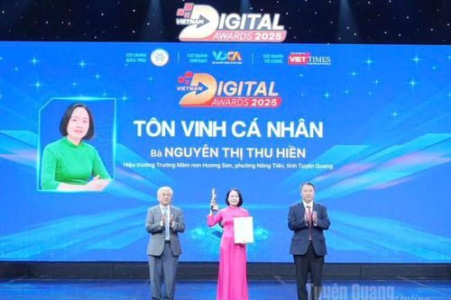 Hiệu trưởng trường Mầm non Hương Sen (Tuyên Quang) được trao giải thưởng chuyển đổi số Việt Nam năm 2025