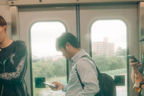 Một thành phố tiên phong 'cai nghiện' điện thoại cho giới trẻ