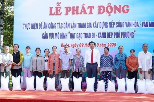 TP. Hồ Chí Minh: Phường Dĩ An thực hiện mô hình 'Hạt gạo trao tay - xanh đẹp phố phường'