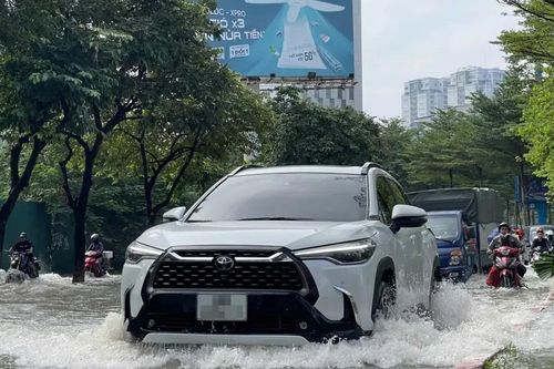 Nước đã rút tại nhiều điểm ngập tại Hà Nội