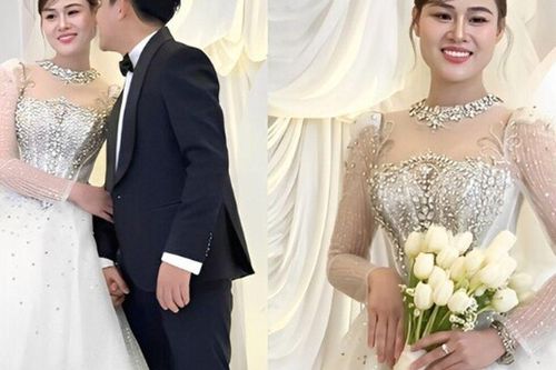Linh Lan tổ chức đám cưới với ca sĩ Đinh Kiến Phong, con gái Vân Quang Long lung linh trong hôn lễ của mẹ