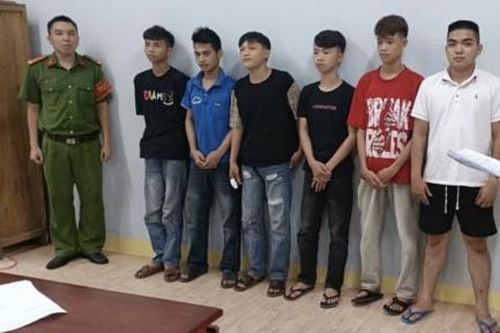 Bắt nóng nhóm thanh thiếu niên vô cớ truy đuổi chém người giữa đêm